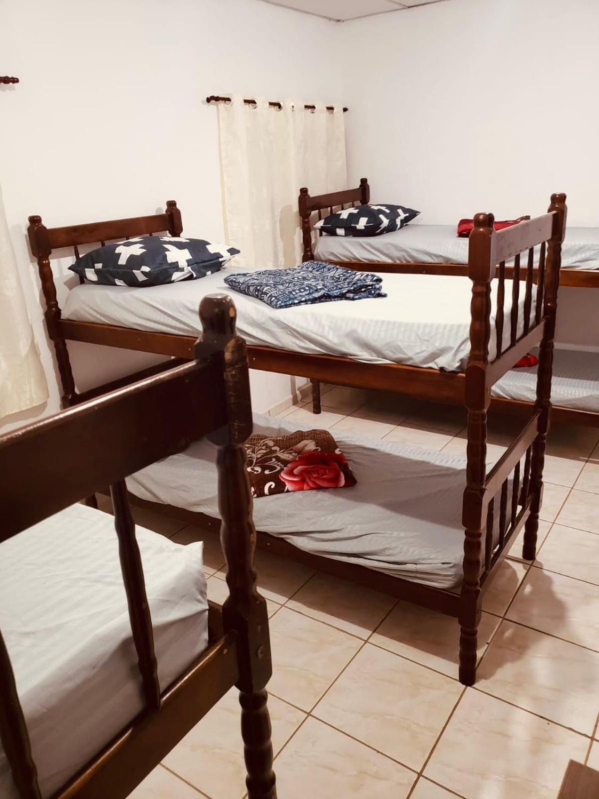 Chacara Charmosa Com Piscina, Campo De Futebol Villa Guaratingueta Ngoại thất bức ảnh