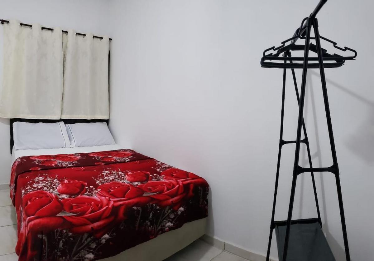 Chacara Charmosa Com Piscina, Campo De Futebol Villa Guaratingueta Ngoại thất bức ảnh